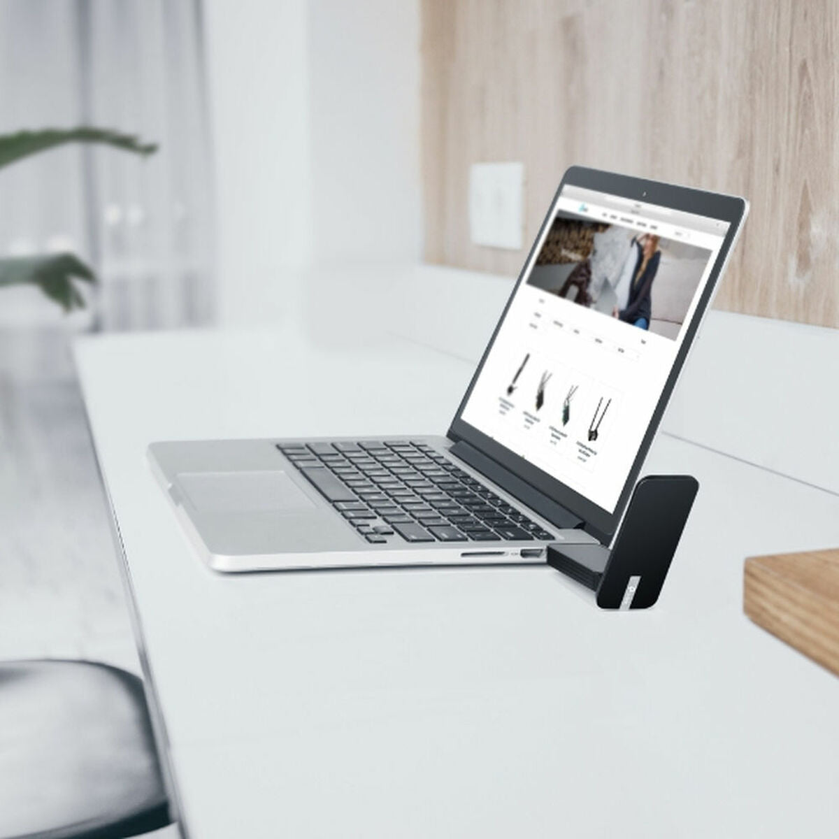 V12HF86DE729074753802CFAA969C915FA9FR3346574P3