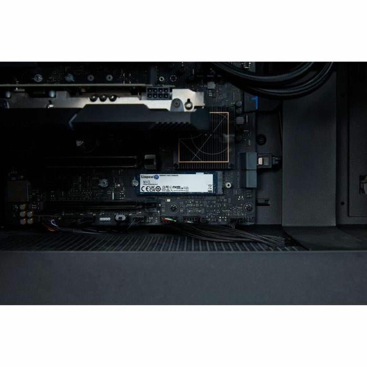 V4H732E08DB143F35F5B7B96EE9A65EEE0AR7070849P8