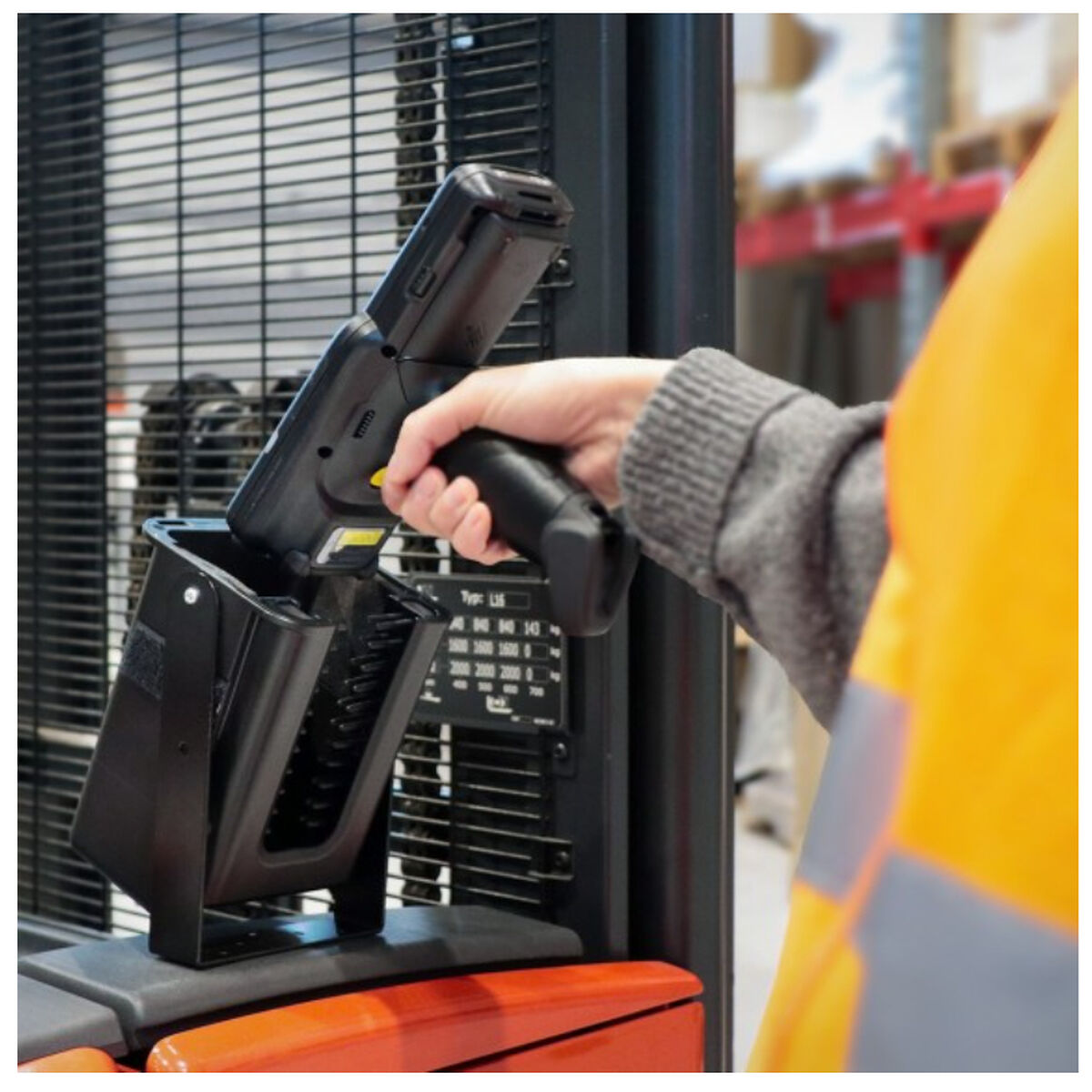 V3H8B2616C5D97525AE68C8094E84888D59R5717282P2